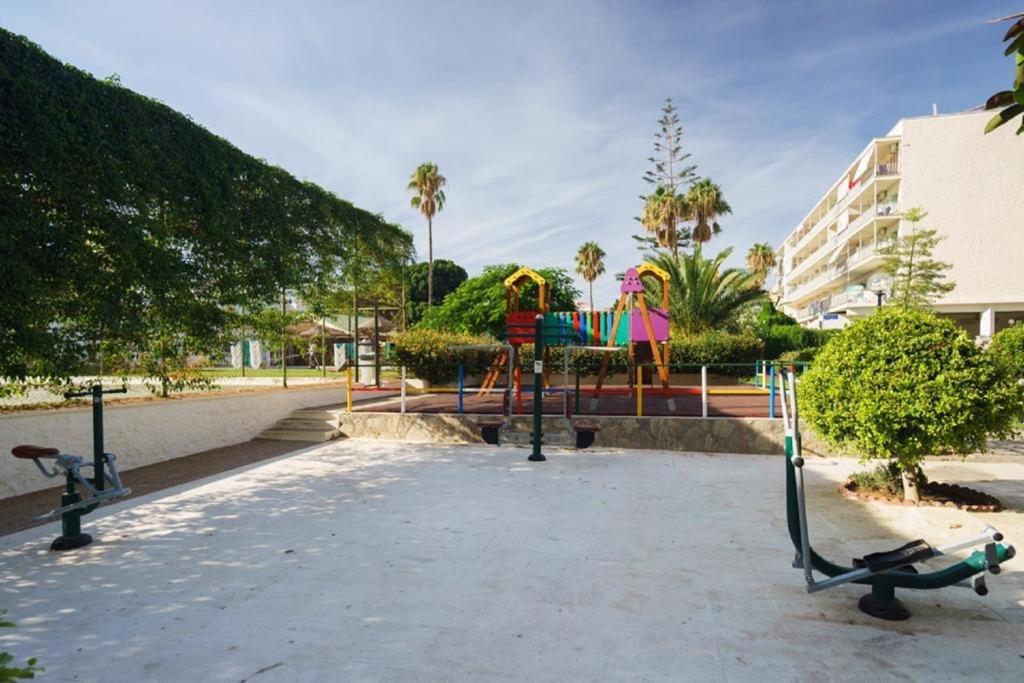 Apartment Armenka Carihuela Park Torremolinos Buitenkant foto